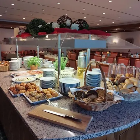 Rechtmurg 27 Hotel *